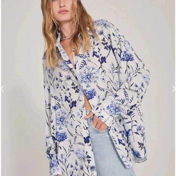 Favorite Daughter The Smooth Ex Boyfriend Button Up Shirt White & Blue Floral - Picture 1 of 11